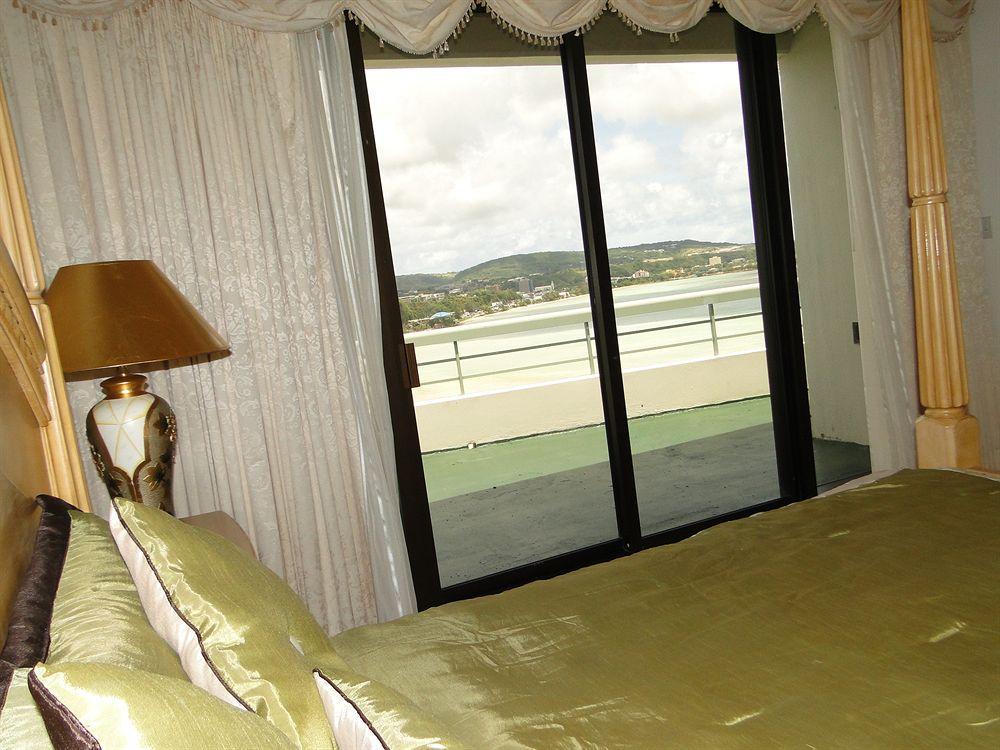 Alupang Beach Tower Tamuning Eksteriør bilde