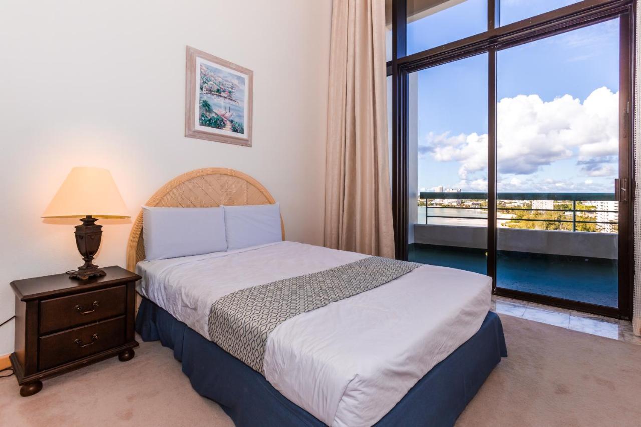 Alupang Beach Tower Tamuning Eksteriør bilde